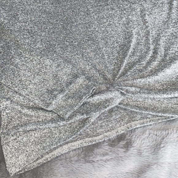 Bottom knot grey v neck sweater - Picture 3 of 7